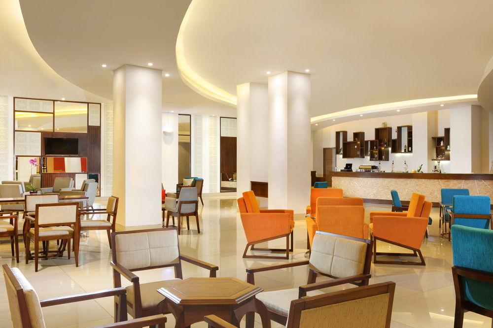 โฟร์ พอยทส์ บาย เชอราตัน มาคัสซาร์ Hotel มากาซาร์ ภายนอก รูปภาพ