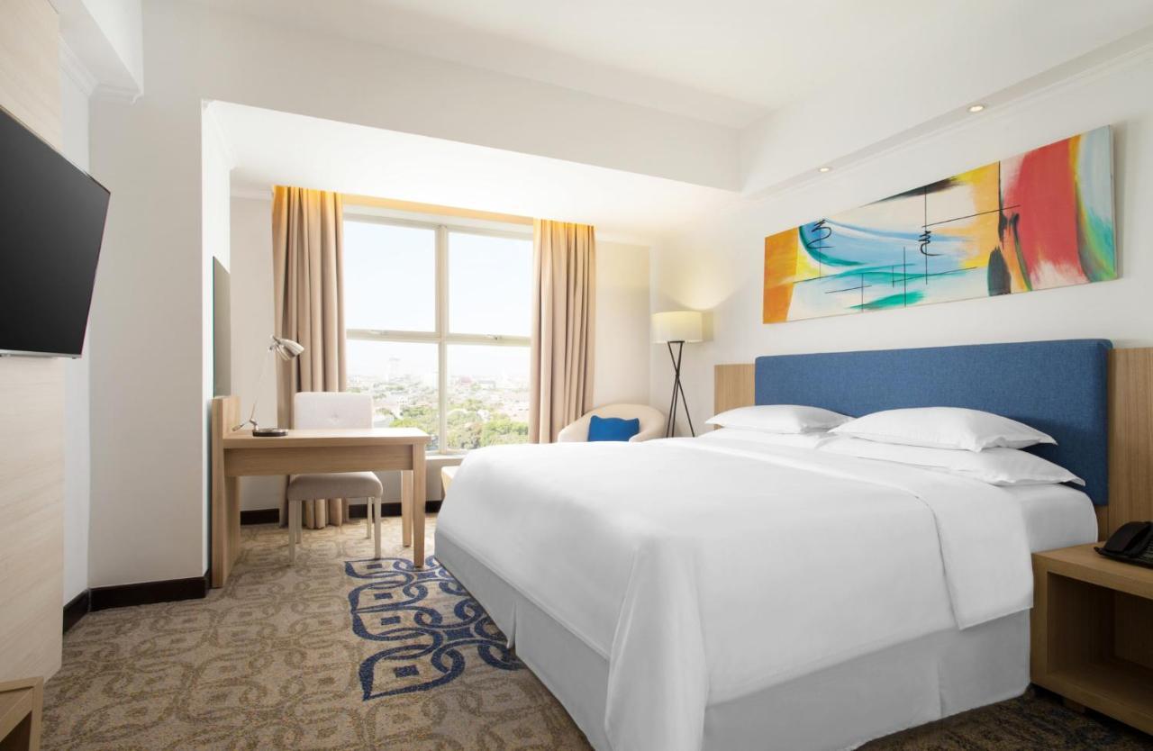 โฟร์ พอยทส์ บาย เชอราตัน มาคัสซาร์ Hotel มากาซาร์ ภายนอก รูปภาพ
