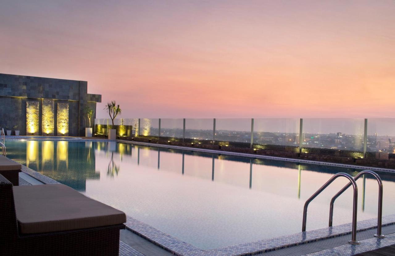 โฟร์ พอยทส์ บาย เชอราตัน มาคัสซาร์ Hotel มากาซาร์ ภายนอก รูปภาพ