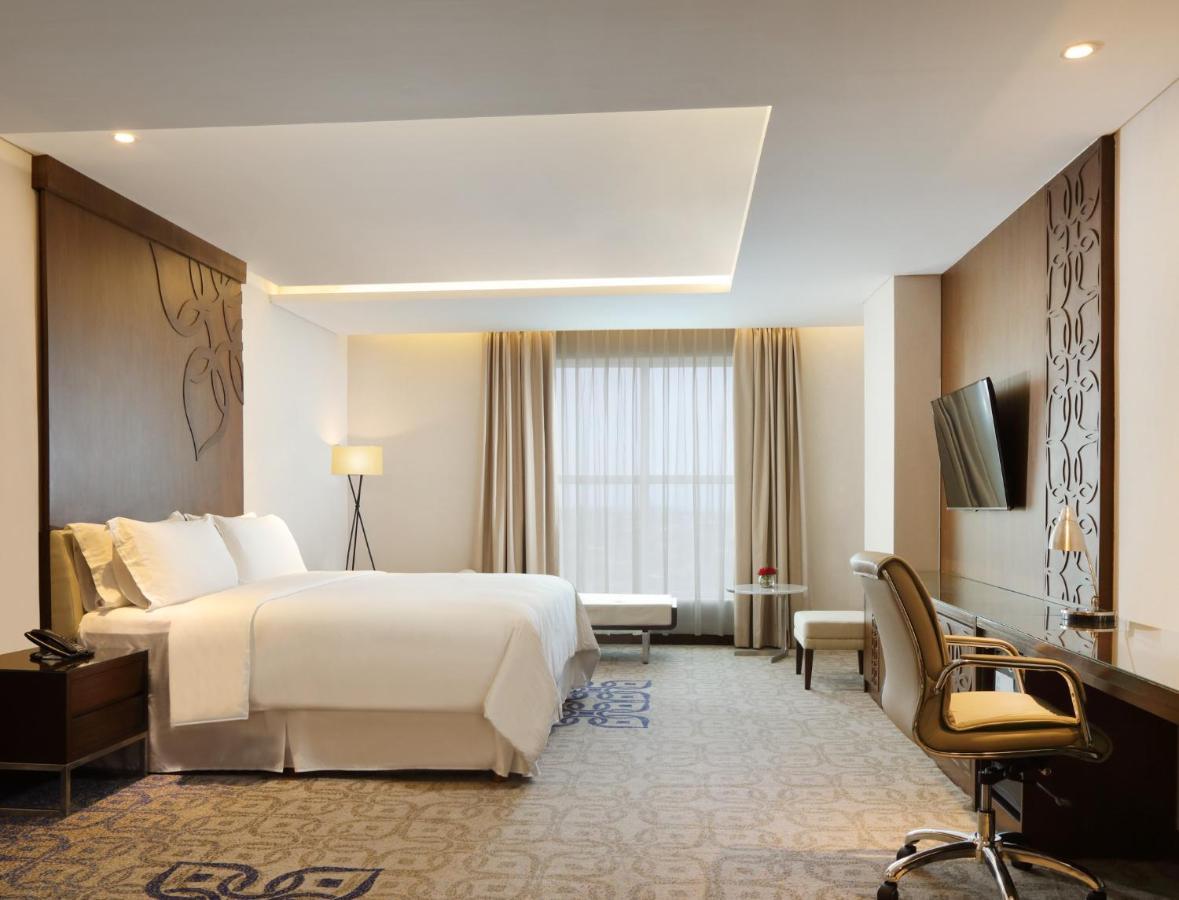 โฟร์ พอยทส์ บาย เชอราตัน มาคัสซาร์ Hotel มากาซาร์ ภายนอก รูปภาพ