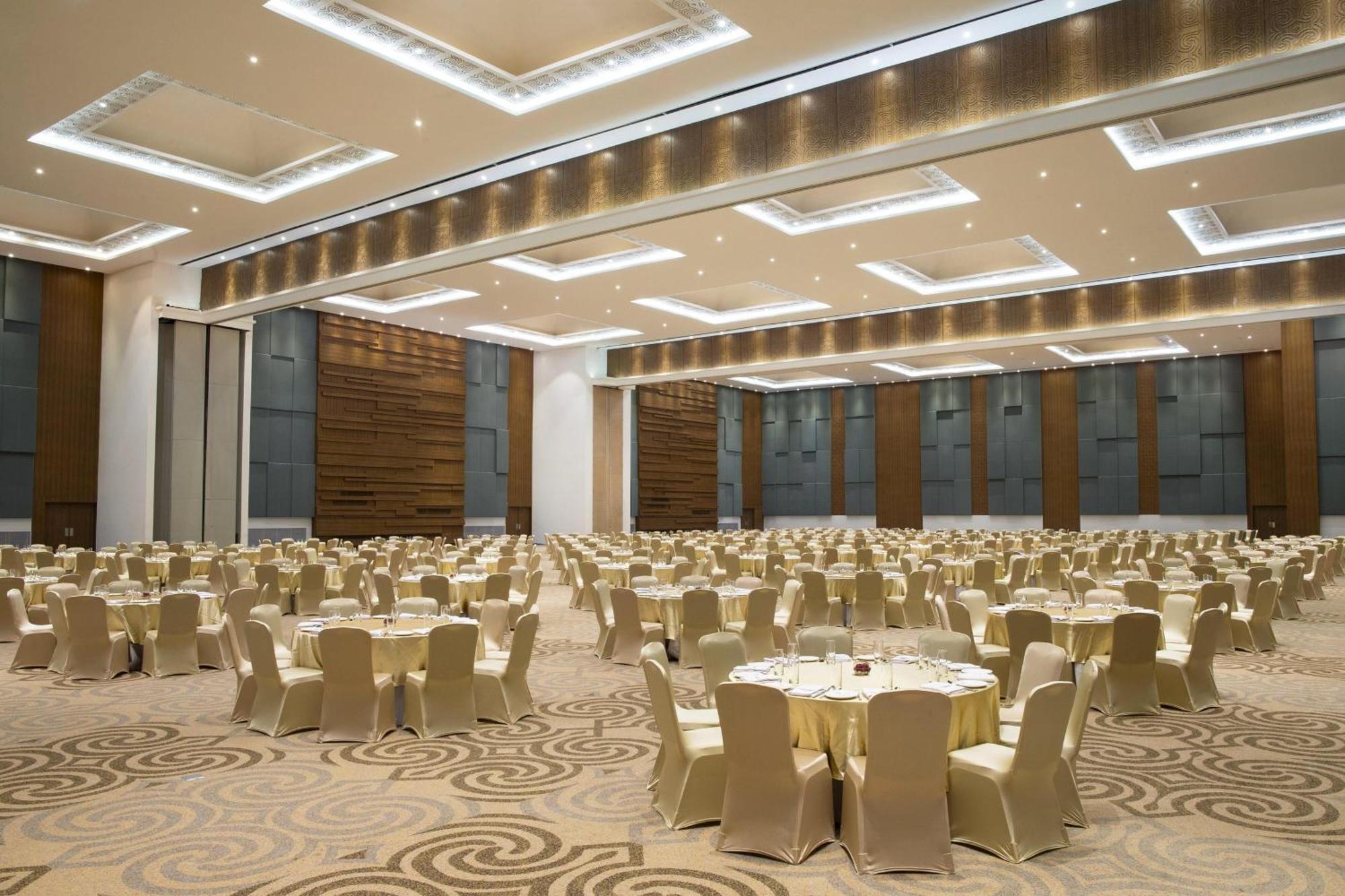 โฟร์ พอยทส์ บาย เชอราตัน มาคัสซาร์ Hotel มากาซาร์ ภายนอก รูปภาพ