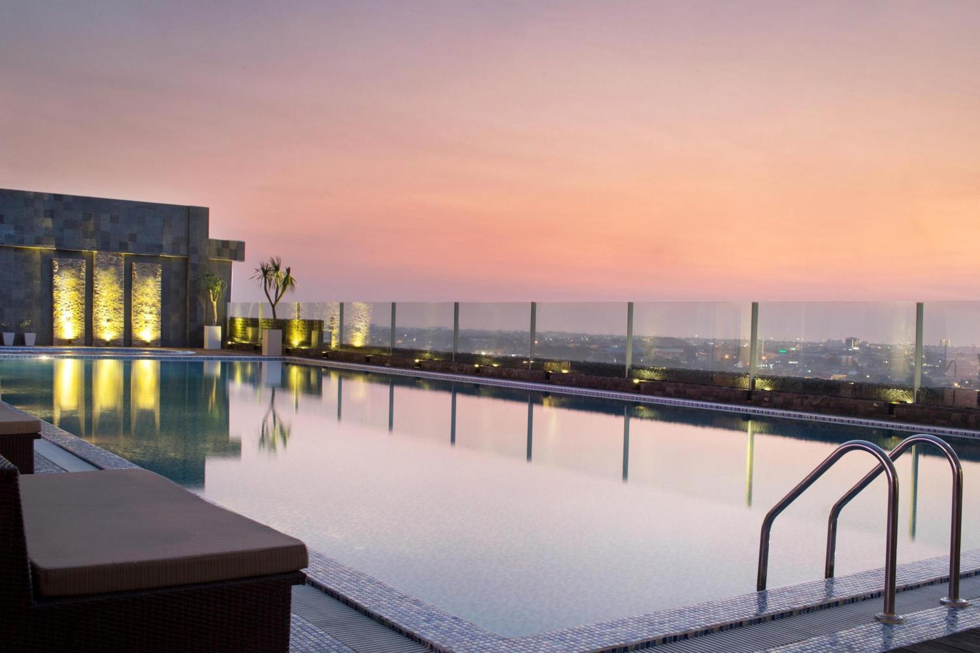 โฟร์ พอยทส์ บาย เชอราตัน มาคัสซาร์ Hotel มากาซาร์ ภายนอก รูปภาพ