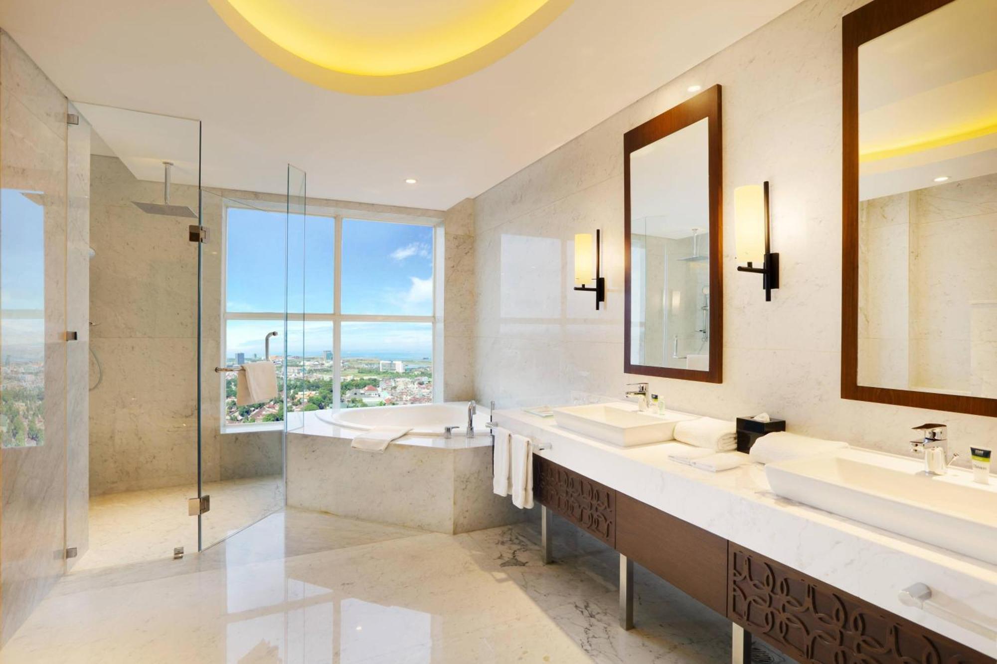 โฟร์ พอยทส์ บาย เชอราตัน มาคัสซาร์ Hotel มากาซาร์ ภายนอก รูปภาพ